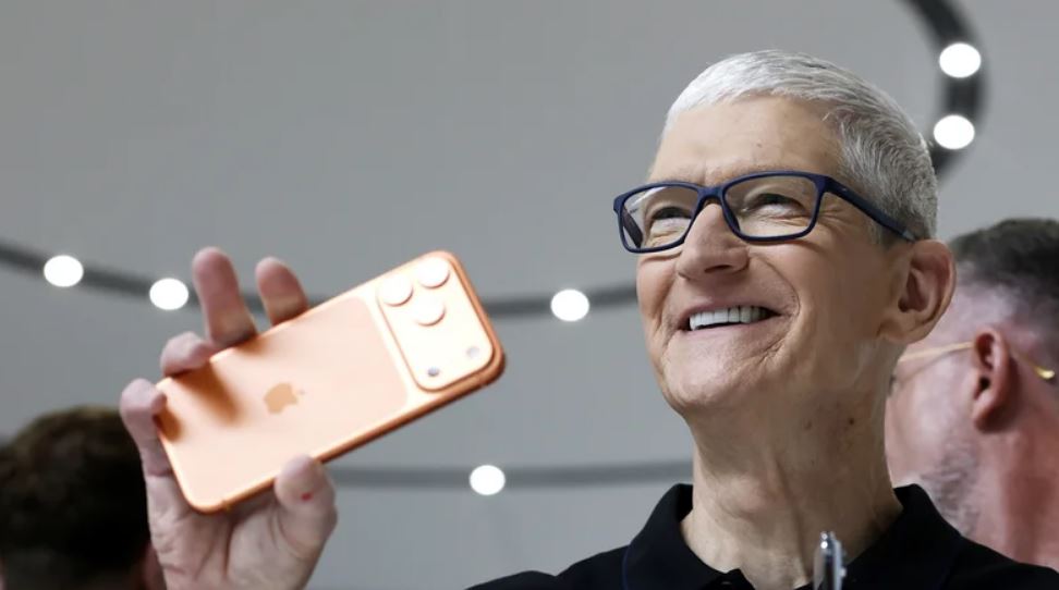 خانه‌تکانی بزرگ در کوپرتینو