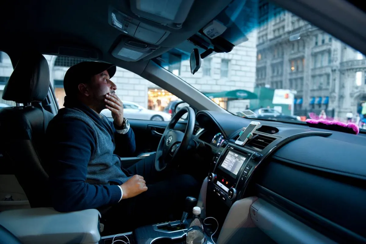 اختلال اینترنت، نان رانندگان تاکسی‌های اینترنتی را آجر کرد