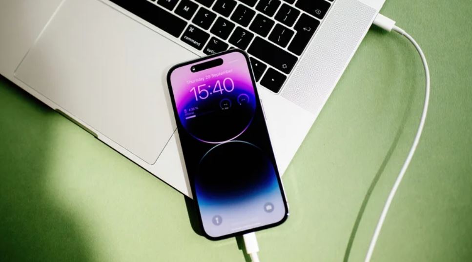 ۵ باور اشتباه رایج درباره USB-C که باید کنار بگذارید 5 اپل مخترع USB-C است یا دشمن آن