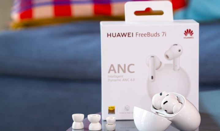 بررسی هوآوی فری‌بادز 7i؛ رقیب اقتصادی ایرپادها در سال ۲۰۲۶