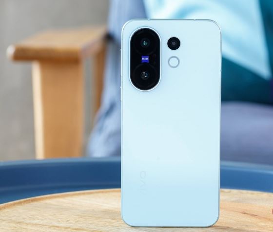  ویوو X200 FE؛ بهترین همراه برای سفر