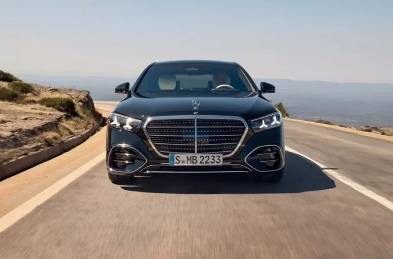 مرسدسبنز کلاس S نسل جدید رونمایی شد؛ قدرتنمایی موتور V8 با شتاب خیرهکننده