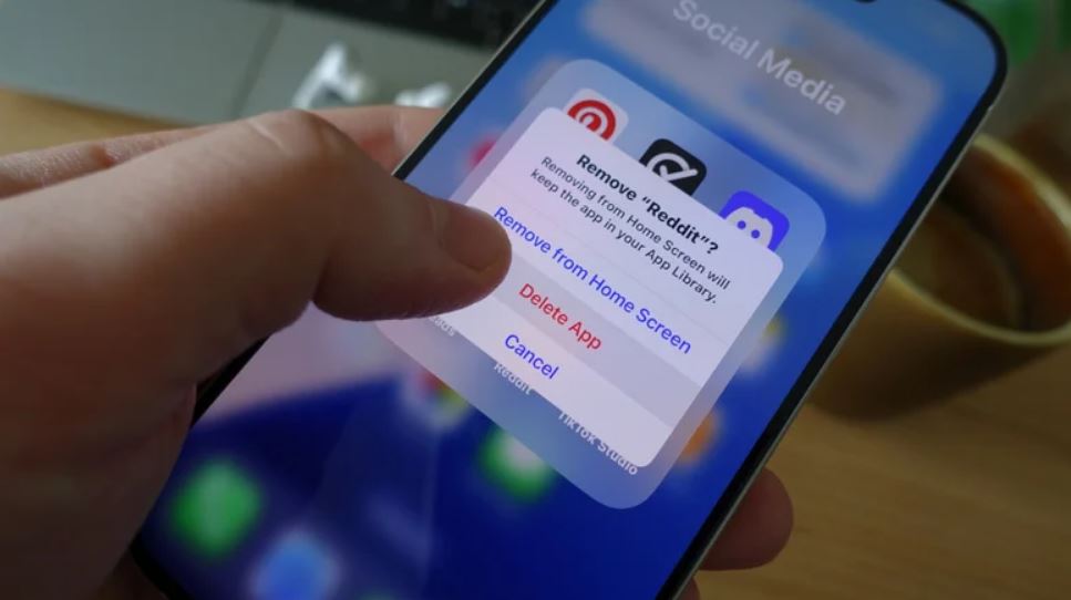 حریم خصوصی زیر ذرهبین؛ چطور جلوی دسترسی اپها به اطلاعات شخصی را بگیریم 5 جراحی دیجیتال؛ حذف اپلیکیشنهای بلااستفاده