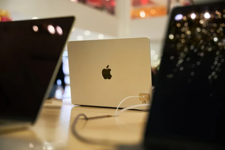 صفحه اصلی 16 رویداد اپل در ۱۳ اسفند؛ معرفی مکبوکهای تازه و آیفون 17e