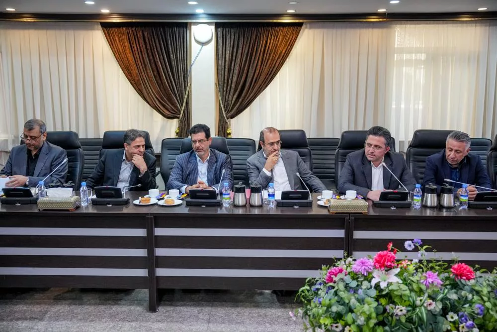 وزیر ارتباطات: اینترنت امروز به یکی از نیازهای اساسی زندگی مردم تبدیل شده است 4 وزیر ارتباطات: تصمیمگیران کشور اینترنت را جزو ملزومات زندگی میدانند