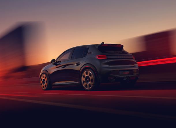 پژو e-208 GTi رونمایی شد؛ بازگشت نام افسانهای GTi با قلبی تمامبرقی 5 باتری، مسافت قابل پیمایش و سرعت شارژ شگفتانگیز