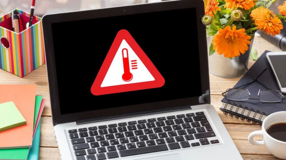 ۵ مشکل رایج لپتاپهای HP که کاربران بیشترین شکایت را از آن دارند 1 داغ شدن بیش از حد و افت ناگهانی عملکرد (Overheating)
