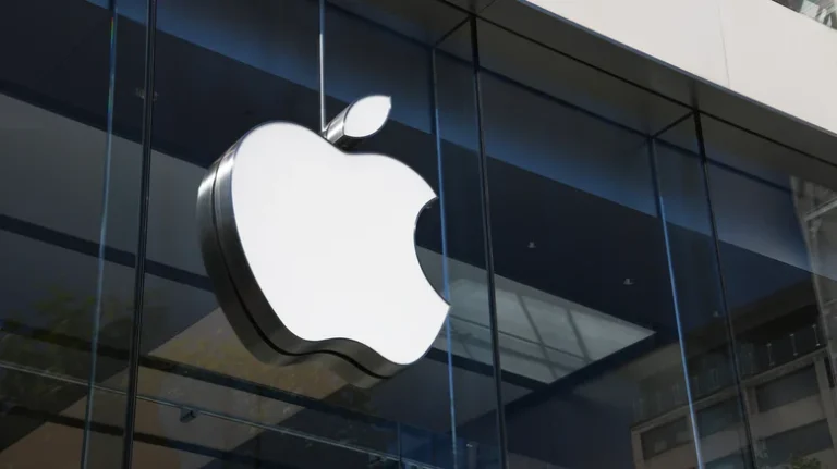 اپل iOS 26.6 و سایر به&zwnj;روزرسانی&zwnj;ها را با ده&zwnj;ها اصلاحیه امنیتی منتشر کرد