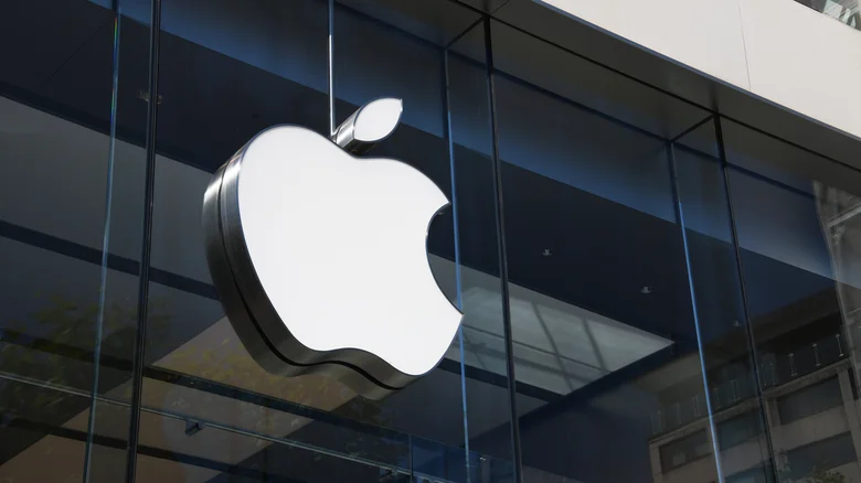 اپل iOS 26.6 و سایر به&zwnj;روزرسانی&zwnj;ها را با ده&zwnj;ها اصلاحیه امنیتی منتشر کرد