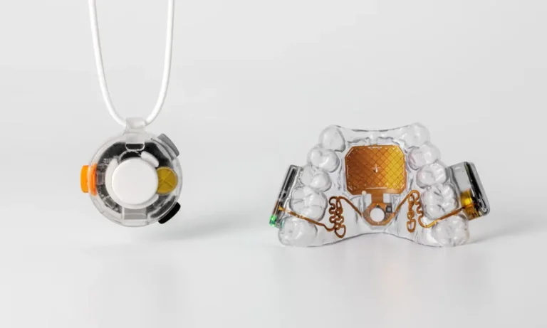 رونمایی از موس دهانی MouthPad؛ تجربه&zwnj;ای تازه برای کنترل کامپیوتر بدون دست