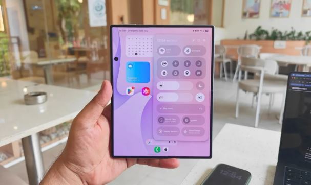 افشای طراحی جدید One UI 9.5؛ سامسونگ بهسمت رابط کاربری شیشهای میرود