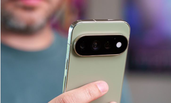 بررسی Google Pixel 11 Pro آغاز شد؛ پرچم&zwnj;دار کوچک گوگل با دوربین&zwnj;های قدرتمندتر