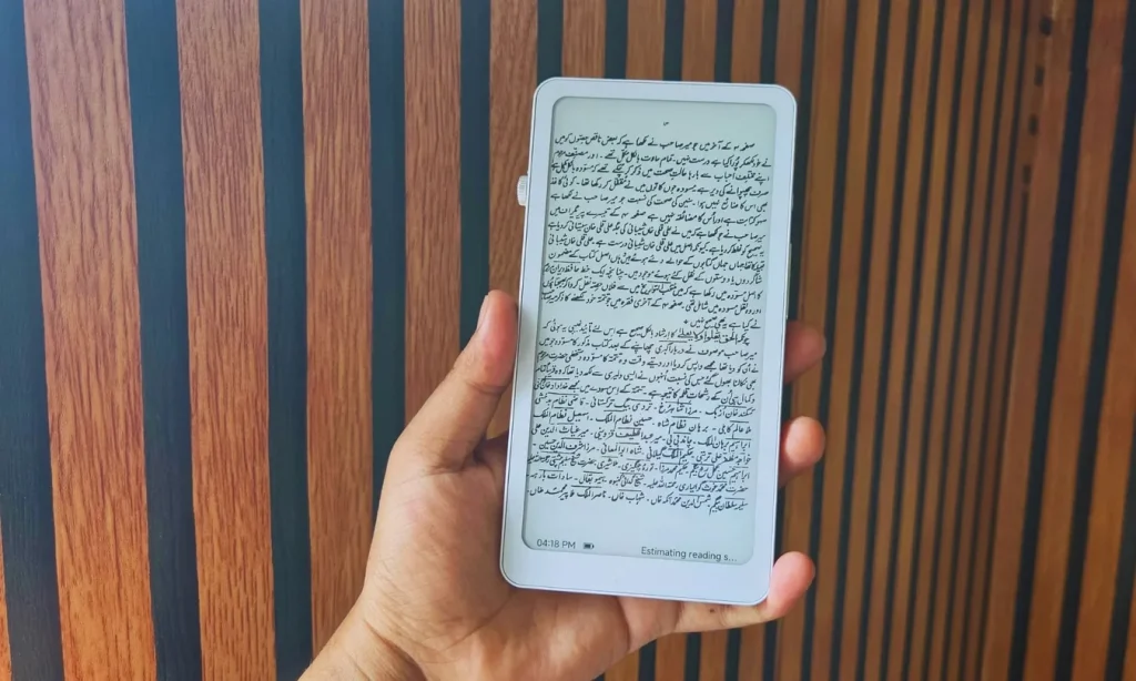 بررسی DuRoBo Krono؛ کتابخوان اندرویدی جیبی با نمایشگر E-Ink و باتری دو هفتهای