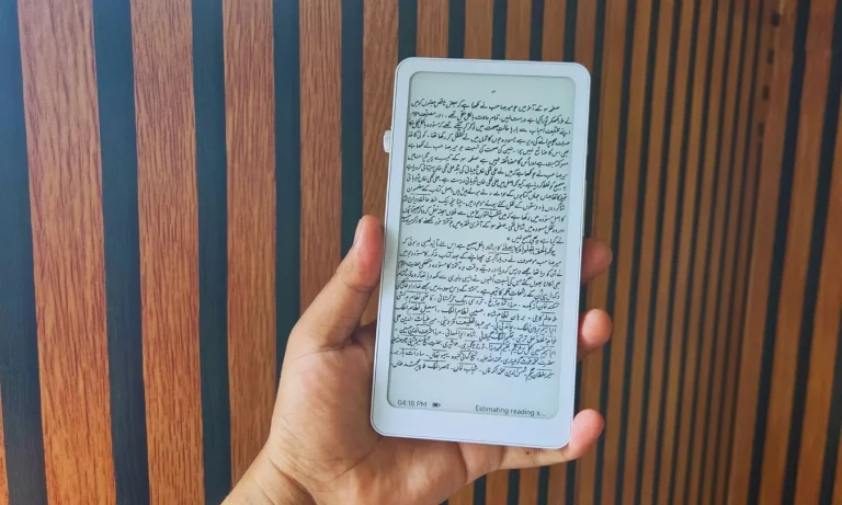بررسی DuRoBo Krono؛ کتابخوان اندرویدی جیبی با نمایشگر E-Ink و باتری دو هفتهای