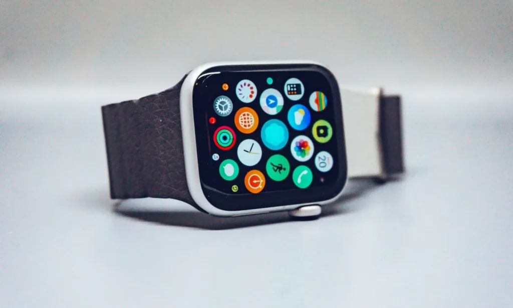 اپل قابلیت محبوب اپل واچ را برمیگرداند؛ App Switcher با ژستی جدید در watchOS 27.2