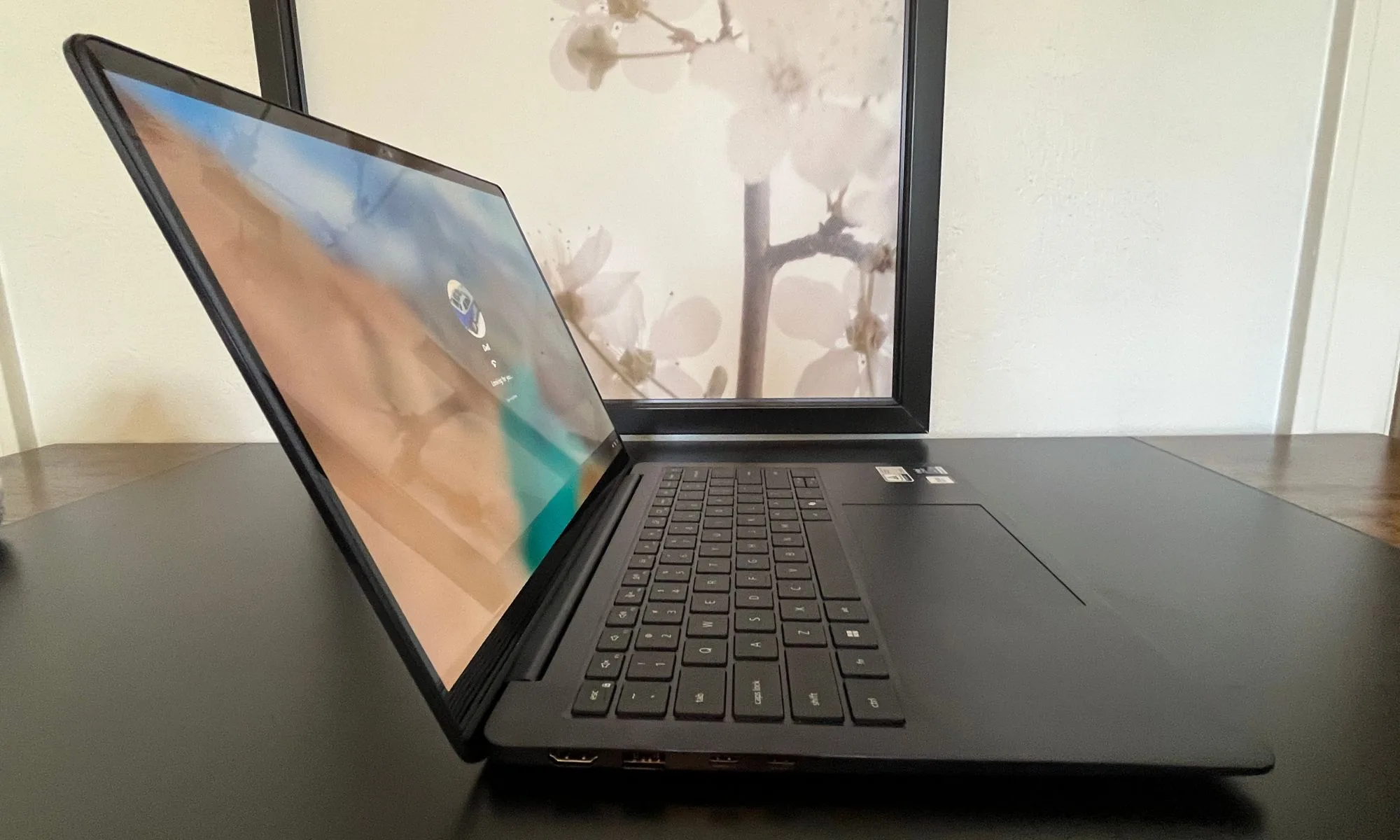 بررسی کامل لپتاپ Dell 14S؛ طراحی جذاب، عملکرد قابلقبول و چند نقطهضعف مهم 5 کیبورد، تاچپد و اسپیکرها؛ عملکرد متوسط