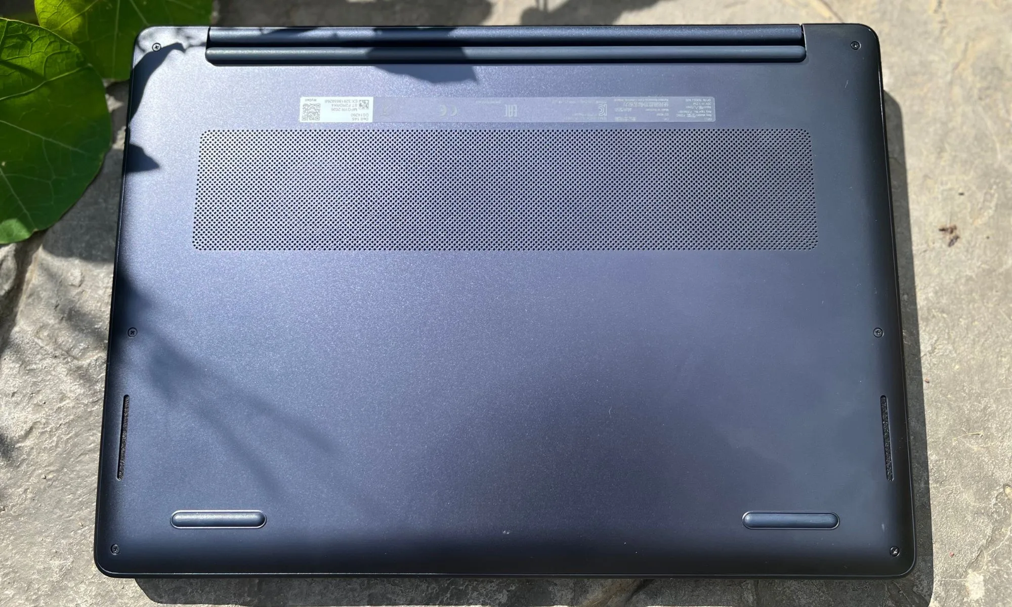 بررسی کامل لپتاپ Dell 14S؛ طراحی جذاب، عملکرد قابلقبول و چند نقطهضعف مهم 11 شارژدهی باتری؛ خیالی آسوده در طول روز