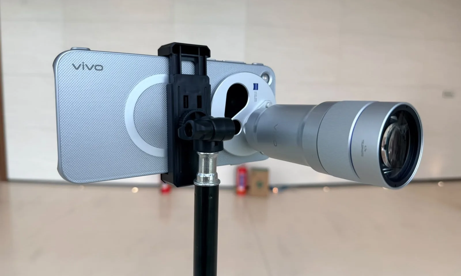Vivo X500 Pro Max معرفی شد؛ دوربین ۲۰۰ مگاپیکسلی و لنز اکسترنال برای عکاسی حرفهای 1 مشخصات دوربین Vivo X500 Pro Max