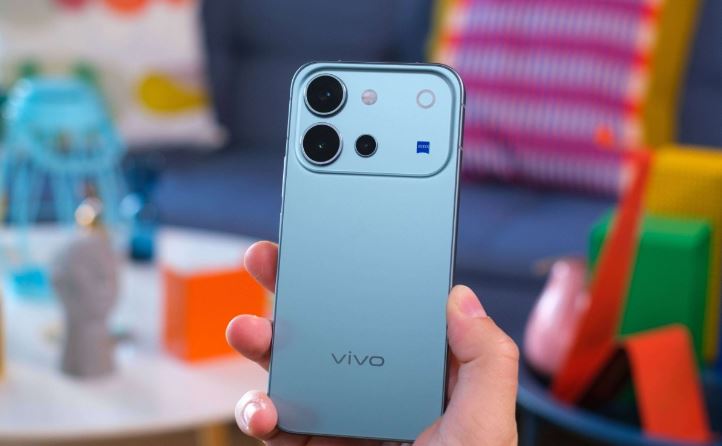 گوشی vivo V80 برای بررسی معرفی شد؛ باتری ۷۲۰۰ میلی‌آمپرساعتی و نمایشگر ۱۴۴ هرتزی