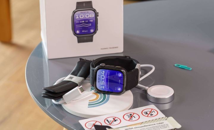 جعبه‌گشایی Huawei Watch D3؛ چه لوازمی در اختیار کاربران قرار می‌گیرد؟